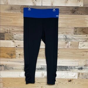 JGX Performance size XL Black Leggings with Blue Waistband